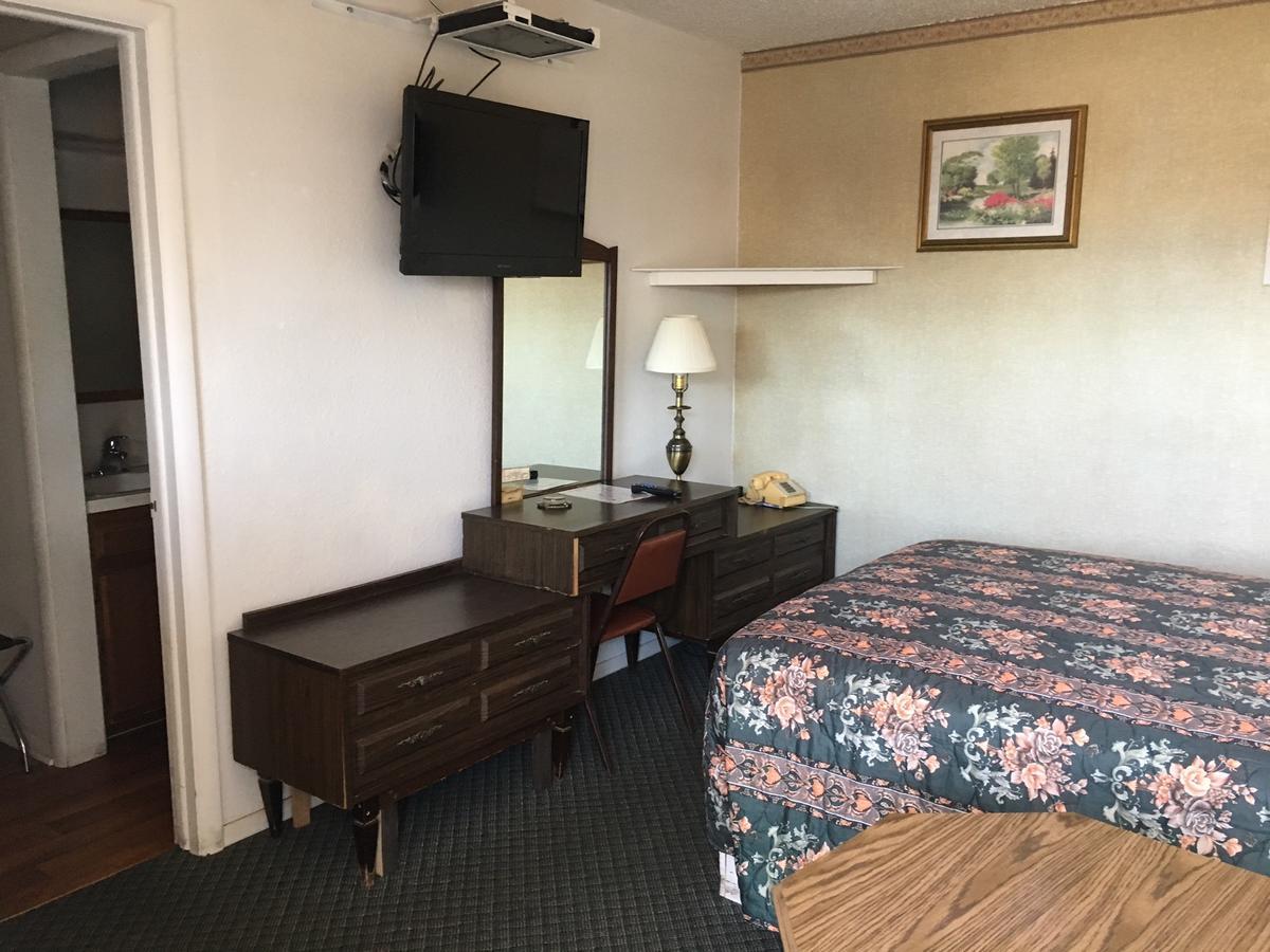Skyliner Motel Stroud Eksteriør billede