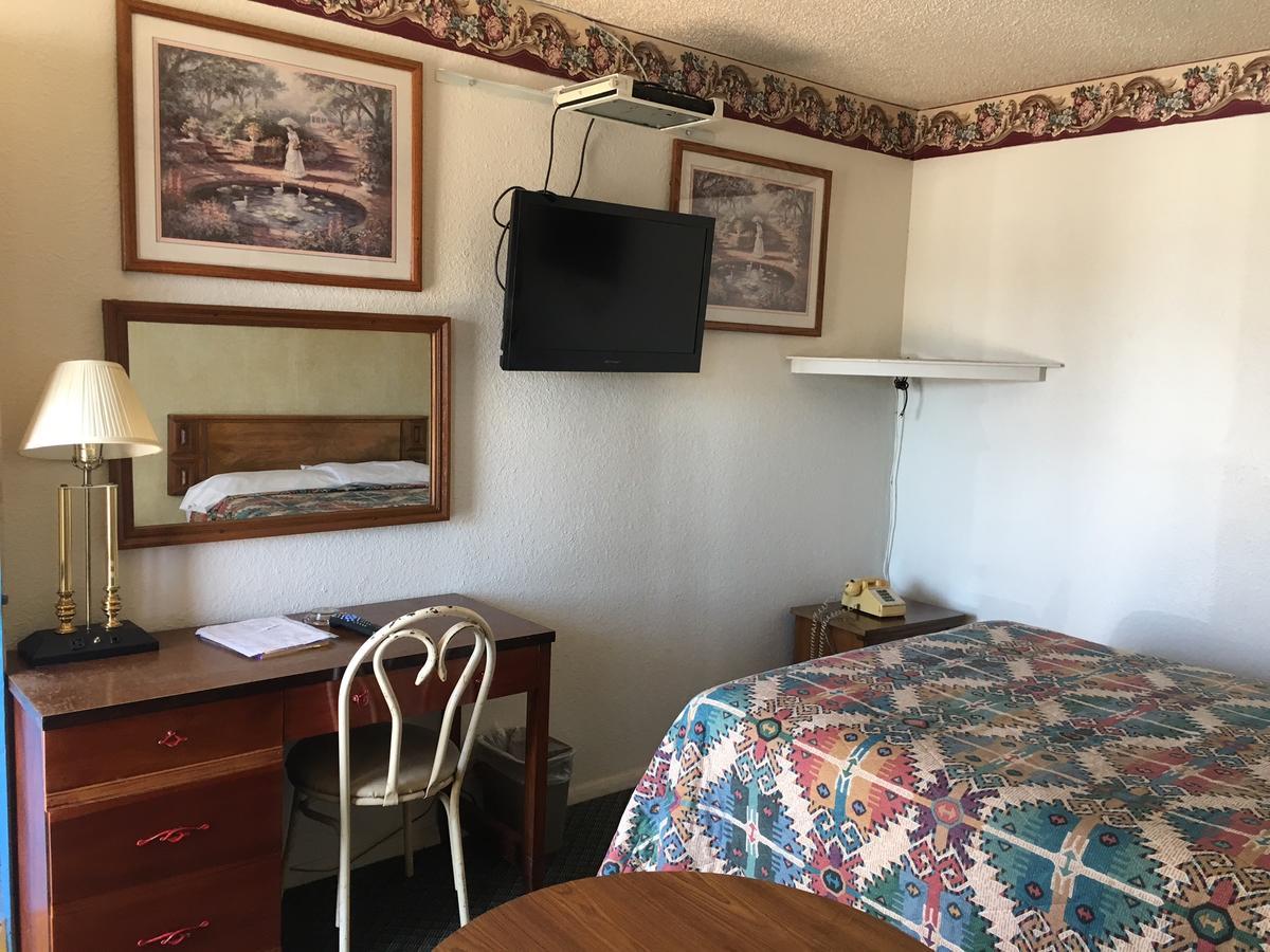 Skyliner Motel Stroud Eksteriør billede