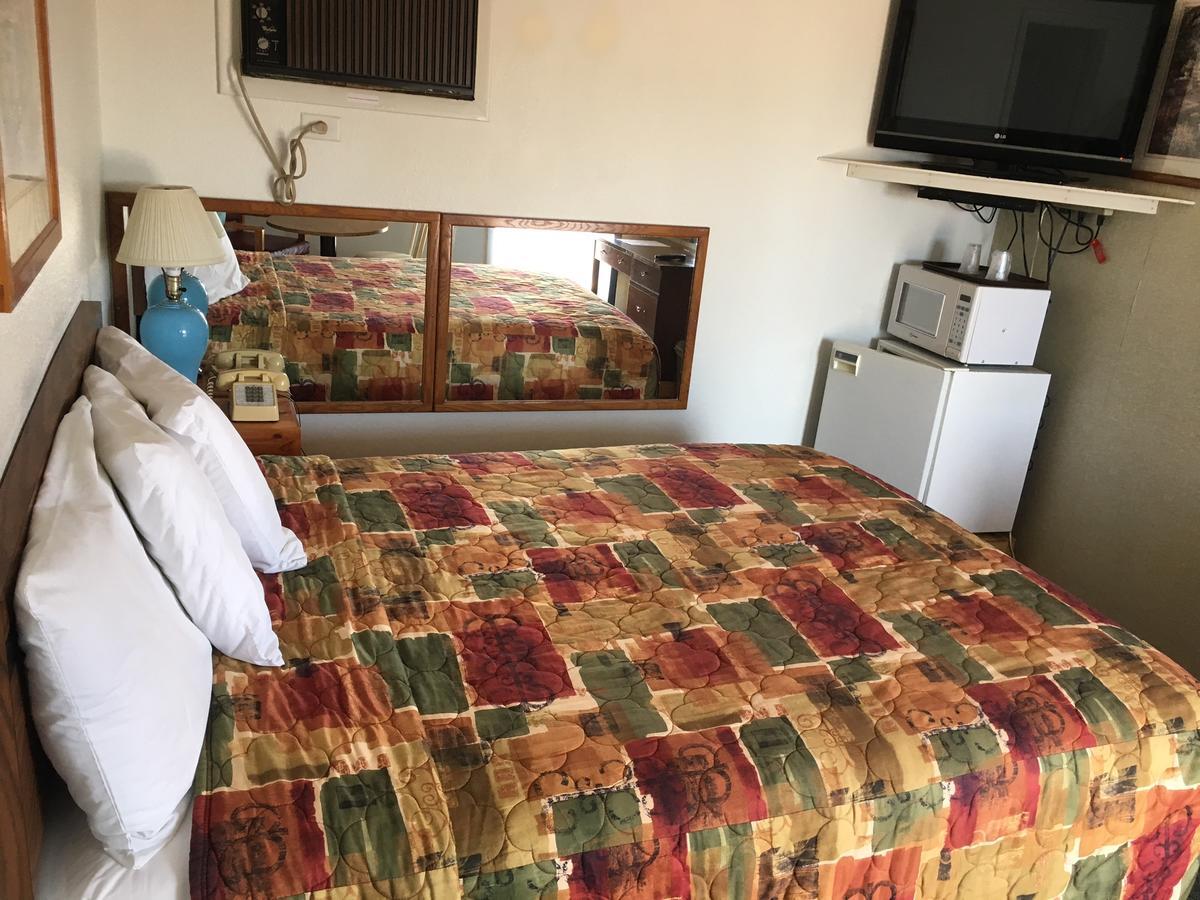 Skyliner Motel Stroud Eksteriør billede