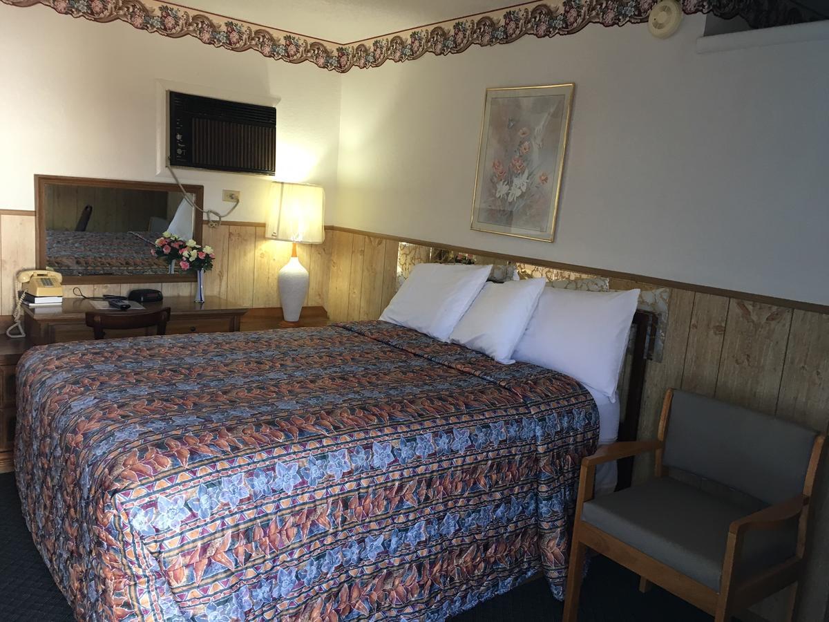 Skyliner Motel Stroud Eksteriør billede