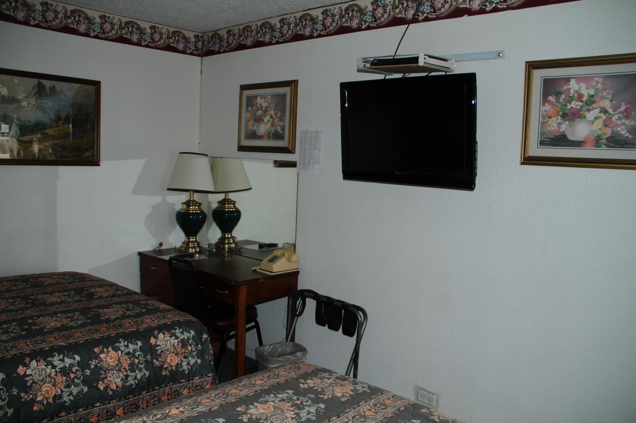 Skyliner Motel Stroud Eksteriør billede