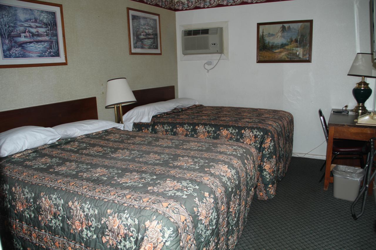 Skyliner Motel Stroud Eksteriør billede