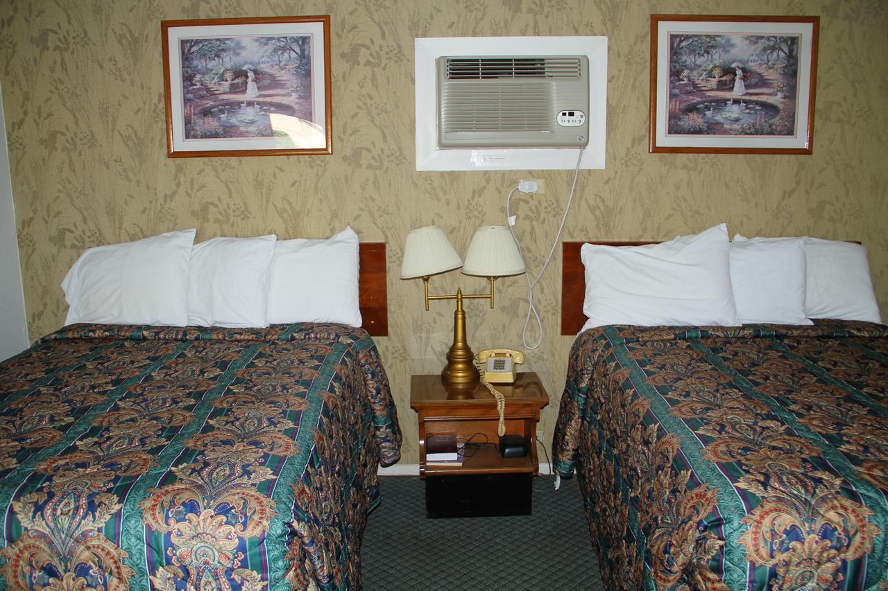 Skyliner Motel Stroud Eksteriør billede