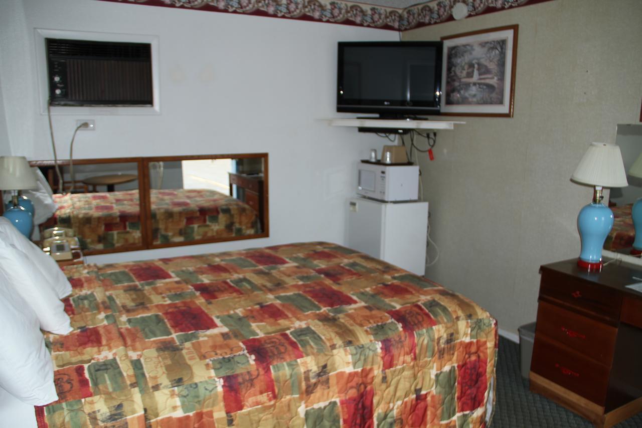 Skyliner Motel Stroud Eksteriør billede