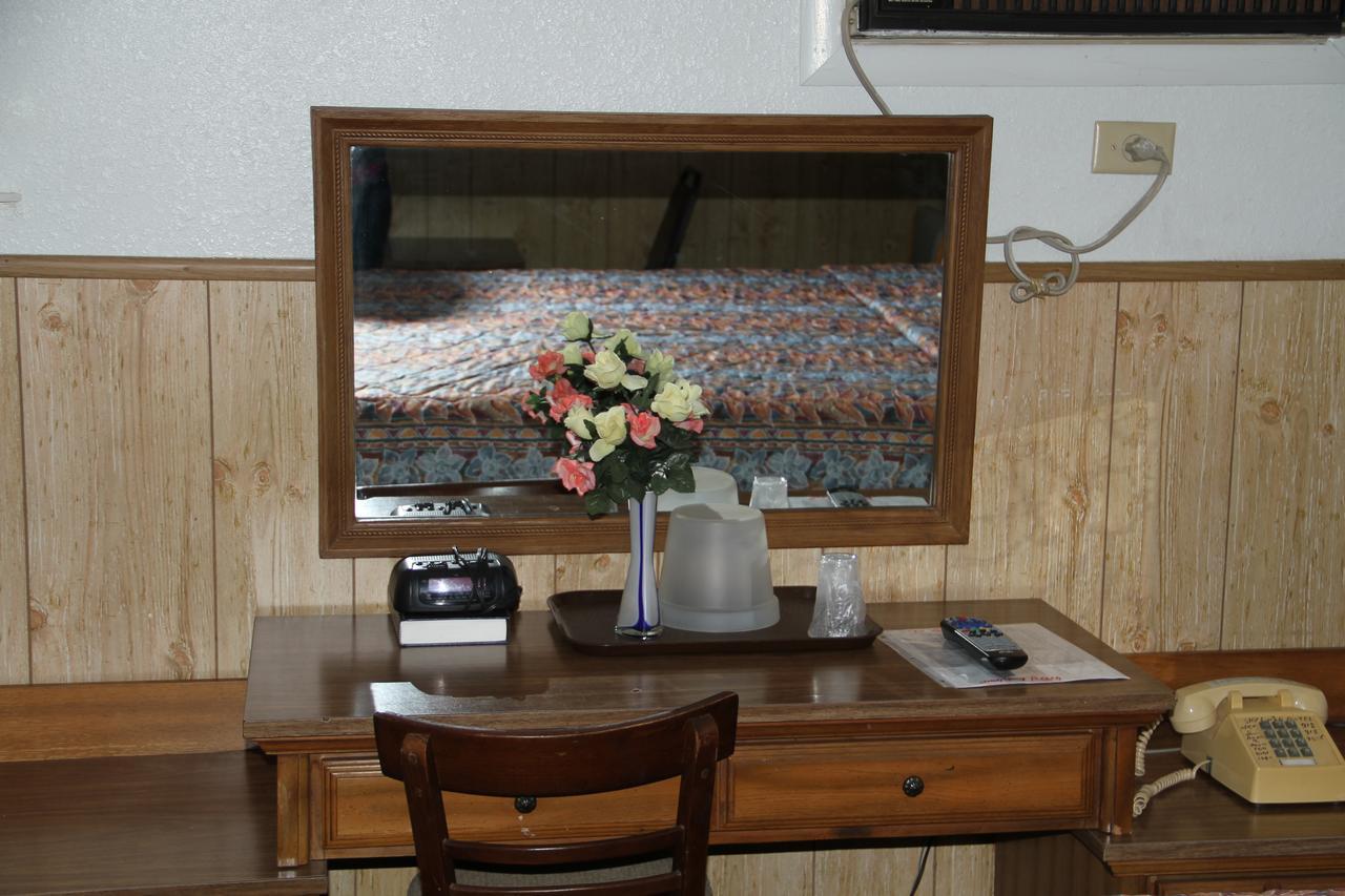 Skyliner Motel Stroud Eksteriør billede