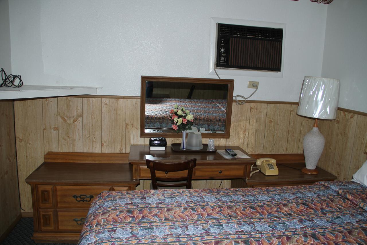 Skyliner Motel Stroud Eksteriør billede