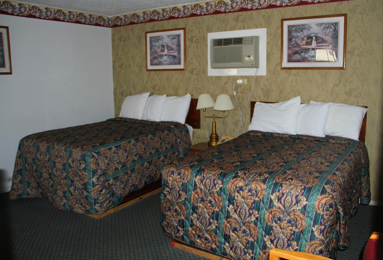 Skyliner Motel Stroud Eksteriør billede
