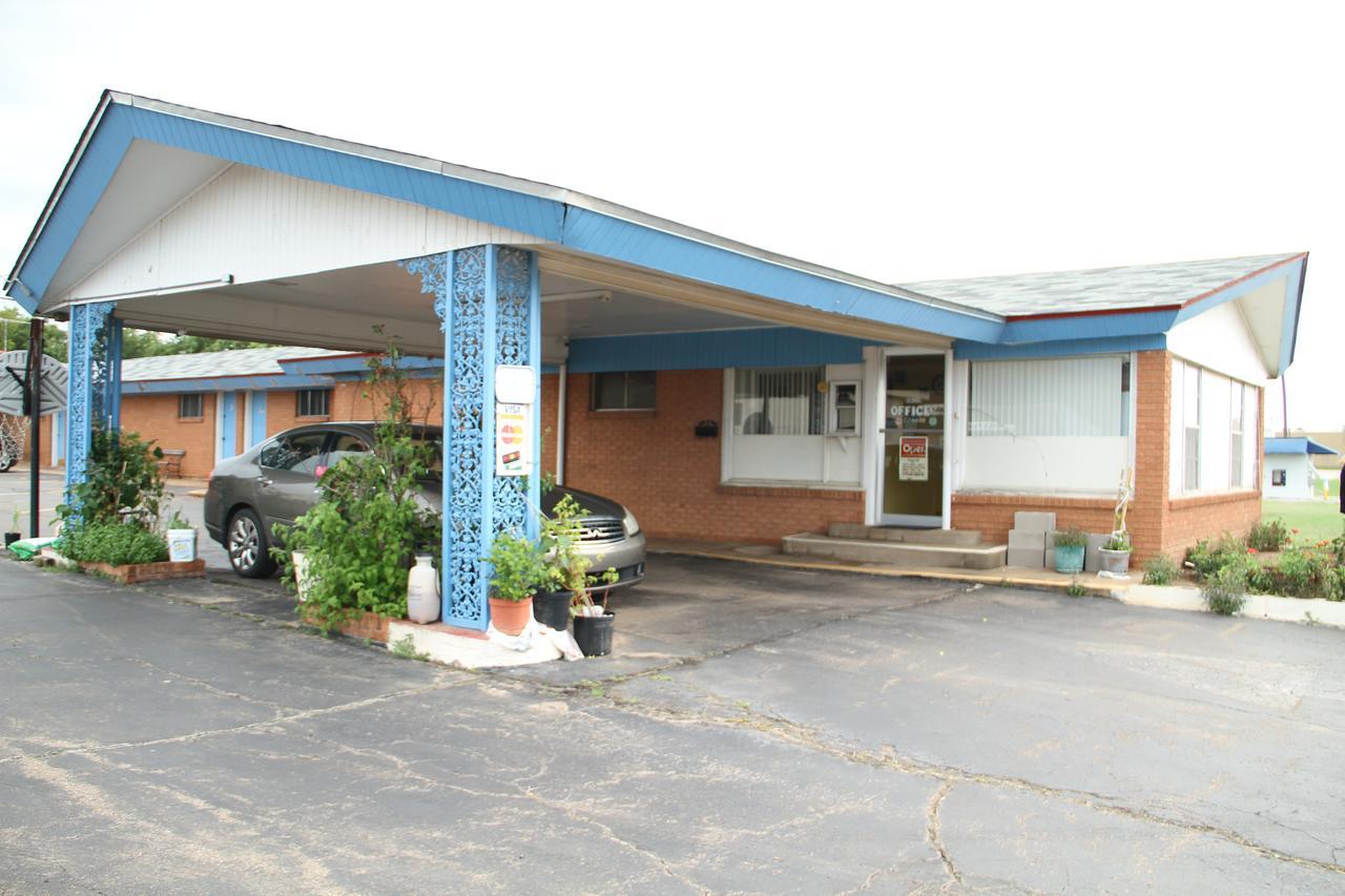 Skyliner Motel Stroud Eksteriør billede